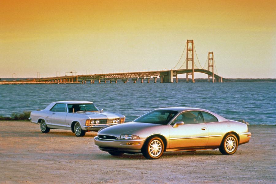  Buick Riviera (D07 GD2) 1995 года  (фото 7 из 23)